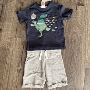Tommy Bahama kids set size 12 months